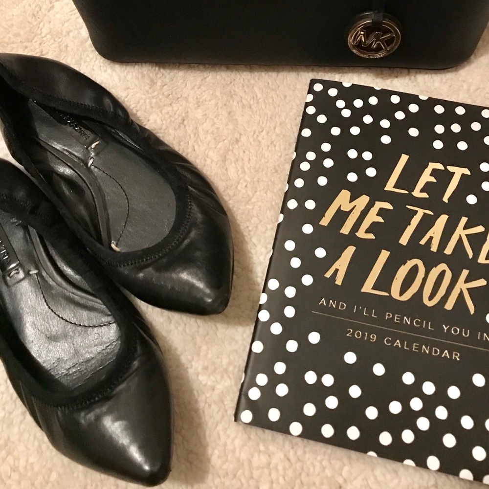 BCBGMAXAZRIA THAYER FLATS BLACK SIZE 8